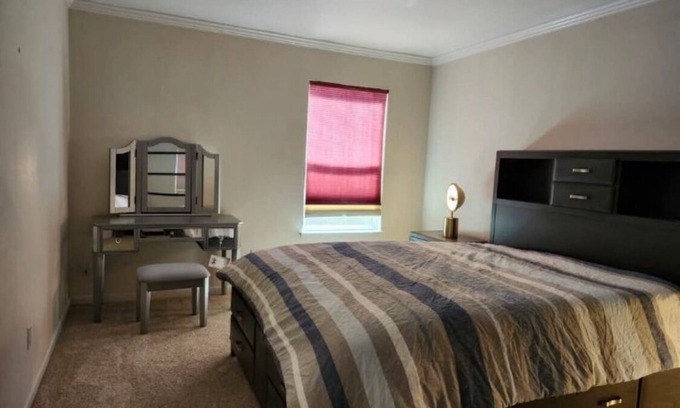 Rohnert Park House | Charming 2-bedroom townhome in delightful Cotati with fitness room, WiFi