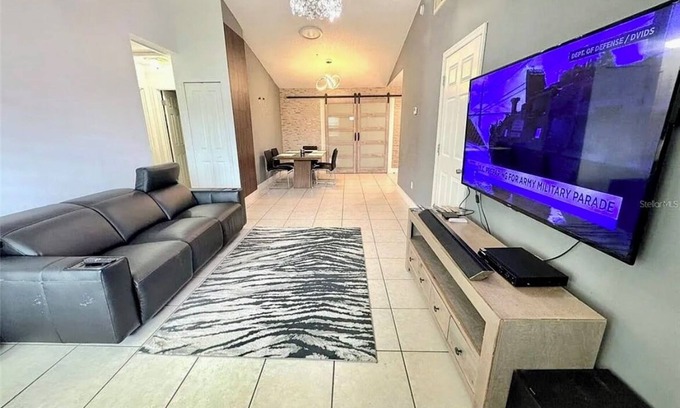 Casselberry House | Charming 2-bedroom house in enchanting Casselberry with AC
