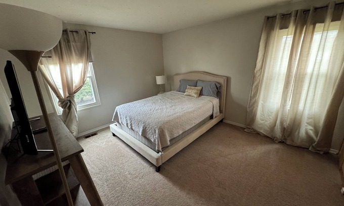 Indianapolis House | Charming 2-bedroom house in lovely Indianapolis with AC, WiFi