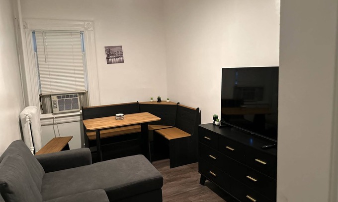 Jersey City Apartment | Charming 2-bedroom apartment with AC, WiFi in Jersey City