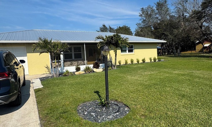 Placid Lakes House | Charming 2-bedroom house with WiFi, AC in fabulous Lake Placid