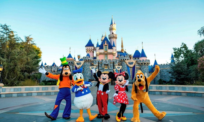 Westminster House | Charming 2-bedroom guesthouse family friendly near Disneyland/LittleSaigon