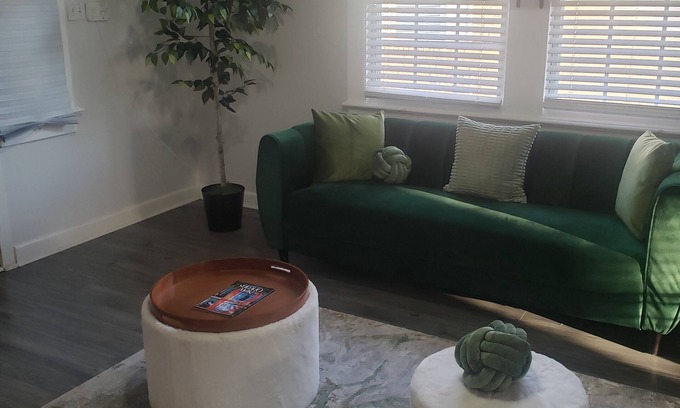 Fischer House | Charming 2-bedroom house in lively New Orleans with AC, WiFi