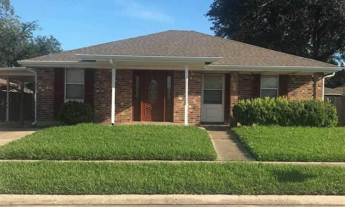 Seabrook House | Charming 2-bedroom house with AC, WiFi in wonderful New Orleans