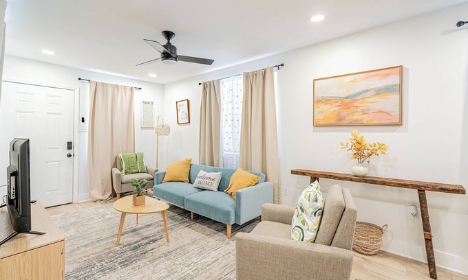 Mid-City House | Charming 2-bedroom house in marvelous New Orleans with WiFi, AC
