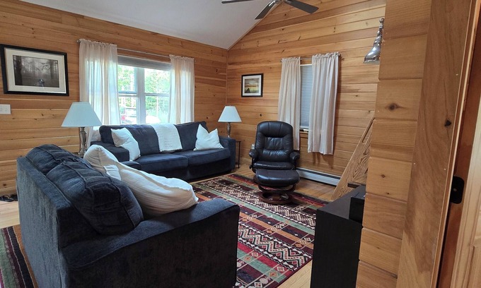 North Haven Cottage | Charming 2-bedroom cottage in lovely North Haven Maine with AC