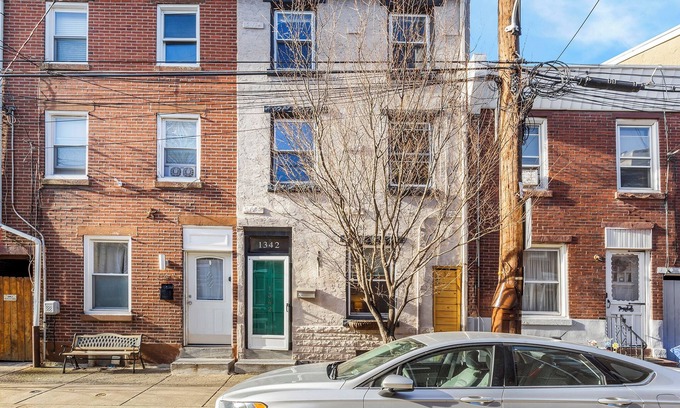 Olde Kensington House | Charming 2-bedroom in the heart of Fishtown, Philadelphia