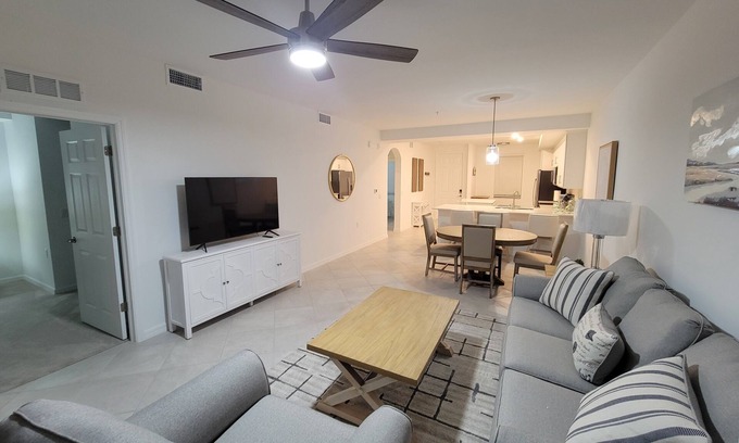 Biggar Condo | Charming 2-bedroom condo with WiFi, AC in a gated golf community