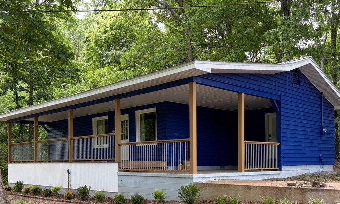 Springville Cabin | Charming 2-bedroom cabin in Springville with over an acre yard! Very peaceful!