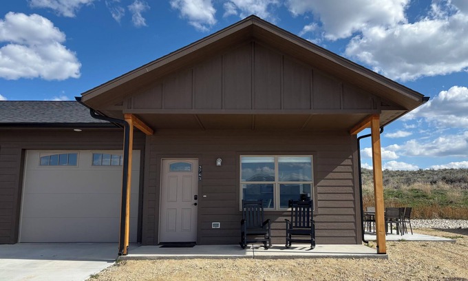 Stevensville House | Charming 2-bedroom house in Stevensville with AC, WiFi