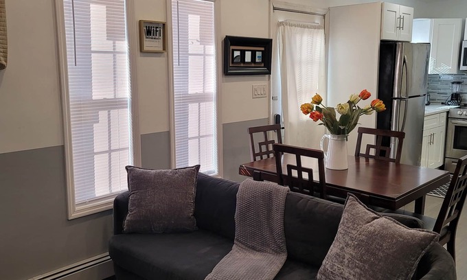 East Shoreham Apartment | Charming 2-bedroom apartment with WiFi, AC in enchanting Wading River