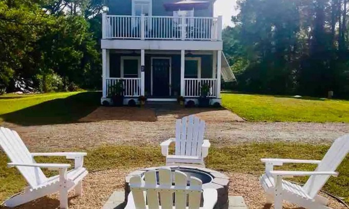 Windmill Point House | Charming 2-bedroom house on the Chesapeake Bay