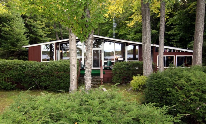 Bala Cottage | Charming 2 brdm cottage, 2 bdrm Guest House. Boathouse Deck! 5 min Bala!
