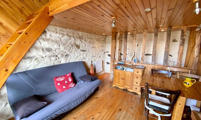 Real House | Charming 2-Room House for 4 Near Ski Resorts in Formiguères
