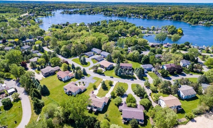 Rockford Cottage | Charming 2-unit retreat in Rockford