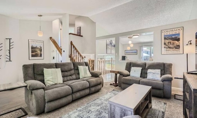 North Central Westminster House | Charming 3 BDR Home w/Hot Tub & Sauna