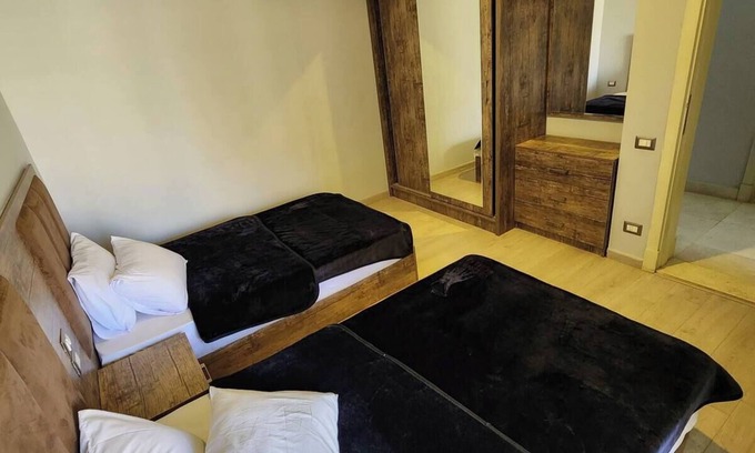 Az-Zaytun Villa | Charming 3-bedroom villa with WiFi and AC in gorgeous Cairo Governorate