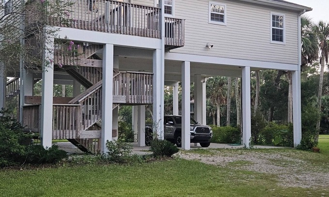 Crawfordville House | Charming 3 bed 2 bath house with amazing views, located in Spring Creek, Florida