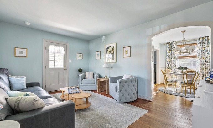 Lakeside House | Charming 3 Bed Cape Cod in Richmond close to hospitals, restaurants and more.