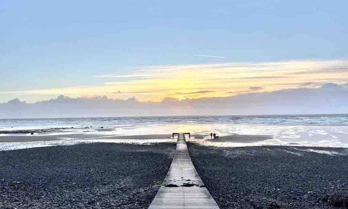 Calder Bridge Apartment | Charming 3-bed Coastal Retreat