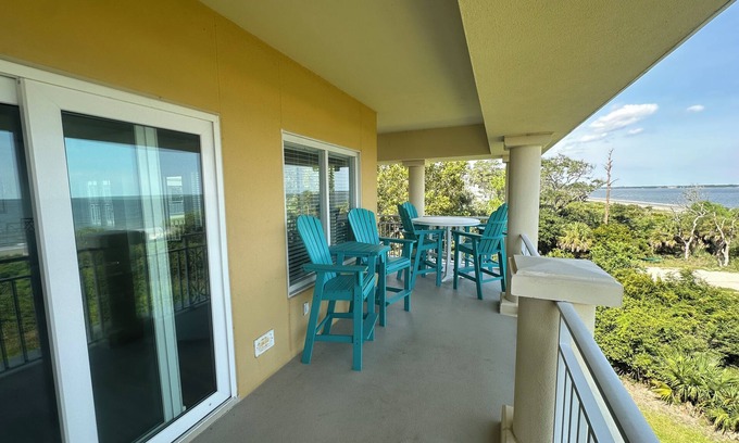 Daufuskie Island Condo | Charming 3-bedroom condo on Ocean, Land Transportation Included