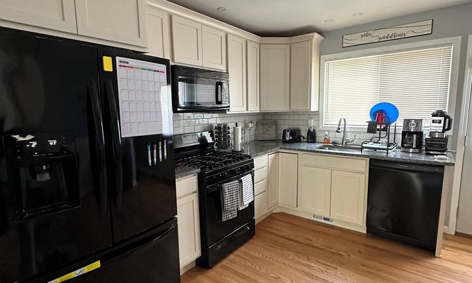 Whittaker House | Charming 3-bedroom house in lovely Dearborn Heights with AC, WiFi, utilities