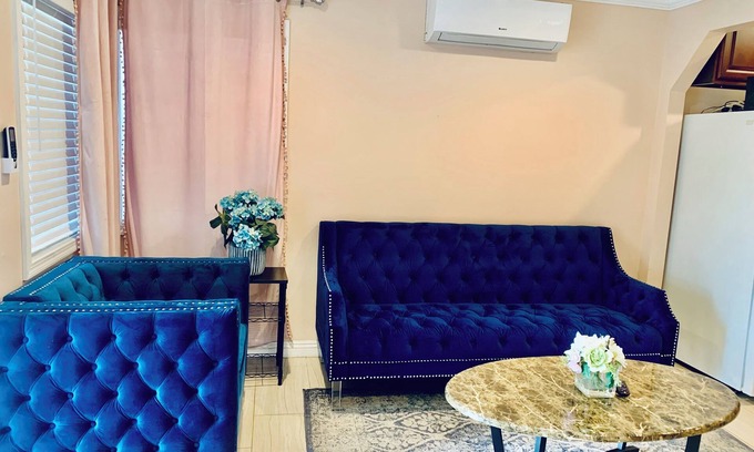 Bassett House | Charming 3-bedroom house with AC in Avocado Heights