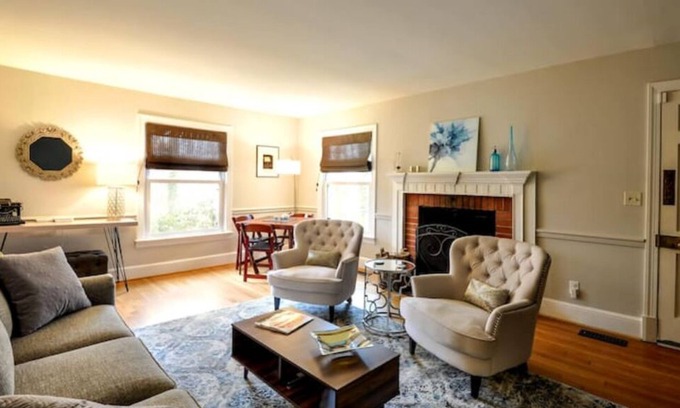 Fredericksburg House | Charming 3-bedroom house in peaceful Fredericksburg with Firepit