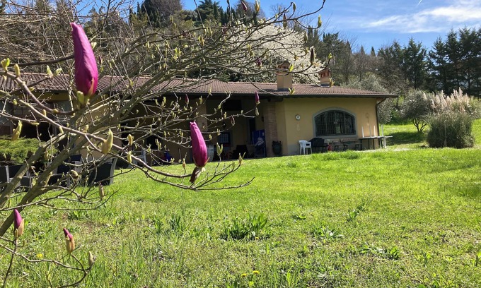 Cenate Sotto Bed & Breakfast | Charming 3-bedroom bed & breakfast in serene Cenate sotto with WiFi