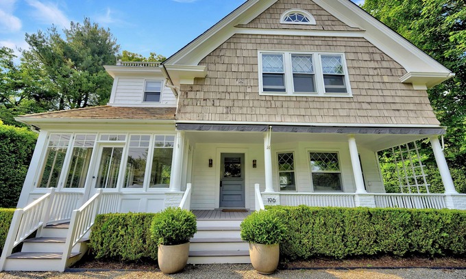 Bridgehampton House | Charming 3-bedroom house in fabulous Bridgehampton with WiFi, AC