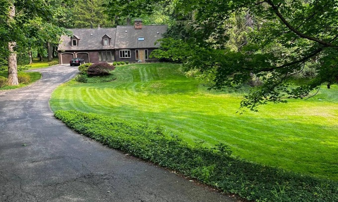 Olmsted Falls House | Charming 3-bedroom house. Nature + Comfort near Cleveland