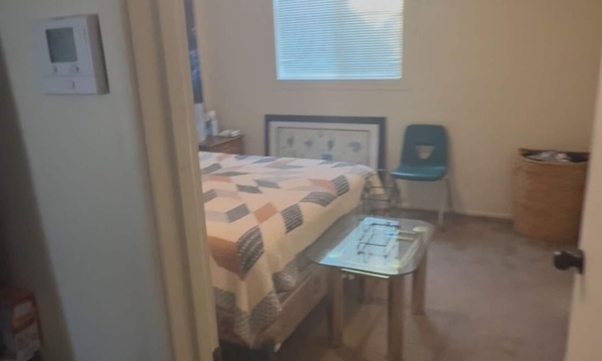 King City House | Charming 3 bedroom, 2 bathroom house in King City with WiFi, Cooling System