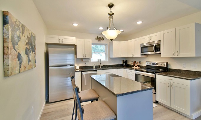 Pine River House | Charming 3-bedroom 2-bath house on Paul Bunyan State Trail in Pine River.