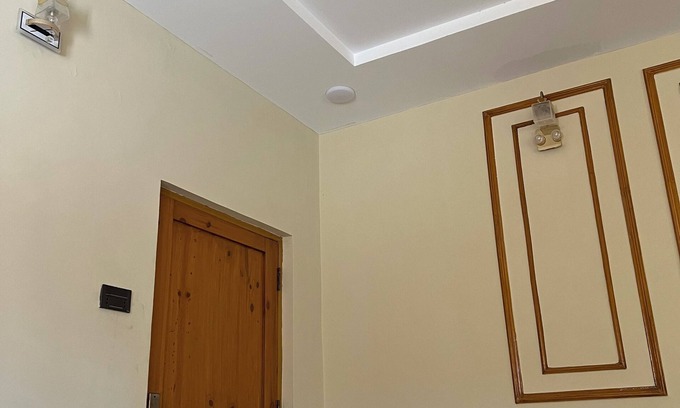 Sukkur House | Charming 3-bedroom bungalow in Sukkur with Swimming Poo.Home away from Home.