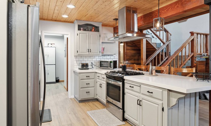 Truckee Cabin | Charming 3-bedroom cabin in marvelous Truckee with WiFi