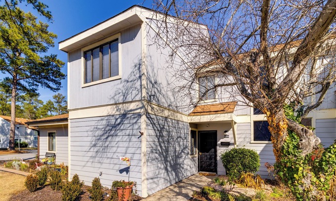 Woodfield Condo | Charming 3-bedroom condo minutes away from Ft Jackson Army Training Base