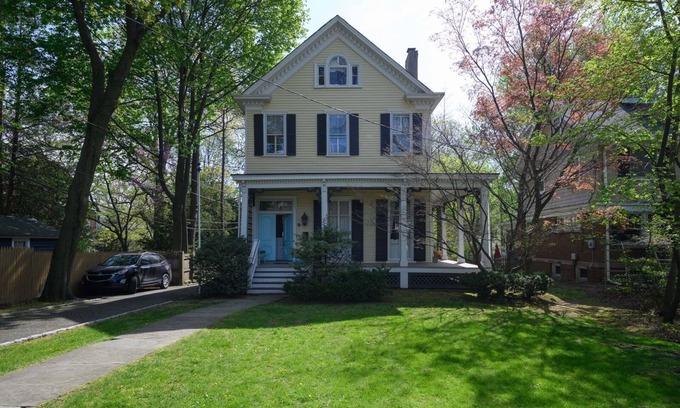 Upper Montclair House | Charming 3-bedroom farmhouse with amenities in Montclair