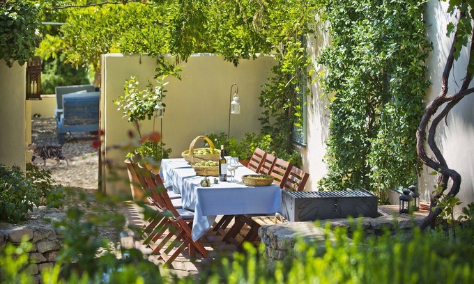 Ronda House | Charming 3 bedroom farmhouse with pool set in verdant valley with views of Ronda