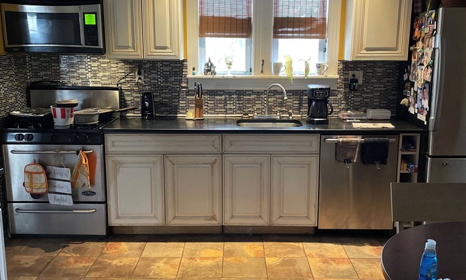 Ellenville House | Charming 3-bedroom house in lovely Ellenville with fitness and gaming area, WiFi