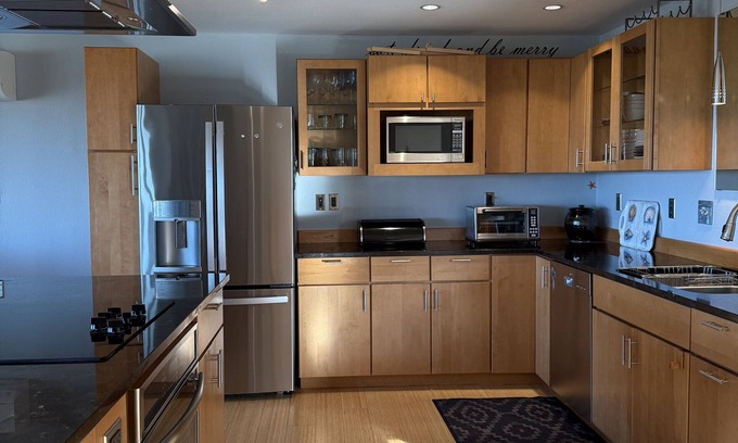 Ocean Park House | Charming 3-bedroom house with AC, WiFi in marvelous Ocean Park