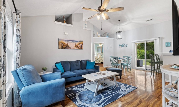 Myrtle Grove House | Charming 3-bedroom house with WiFi, AC in enjoyable Wilmington