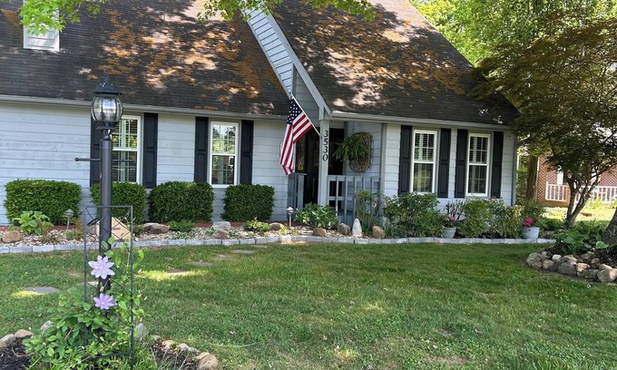 Baneberry House | Charming 3-bedroom house on Douglas Lake close to Dandridge & Pigeon Forge!