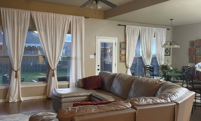 Thibodaux House | Charming 3-bedroom home near Nicholls State, min from Downtown, and hospitals