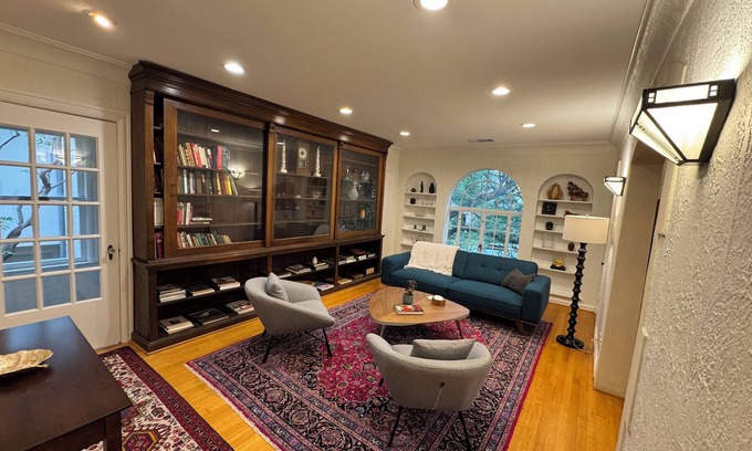 Park Cities House | Charming 3-bedroom home in the heart of University Park