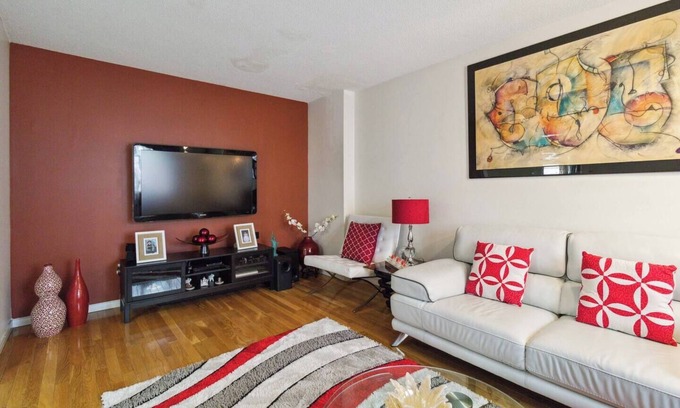 Brampton House | Charming 3-bedroom house in lovely Brampton with WiFi, AC