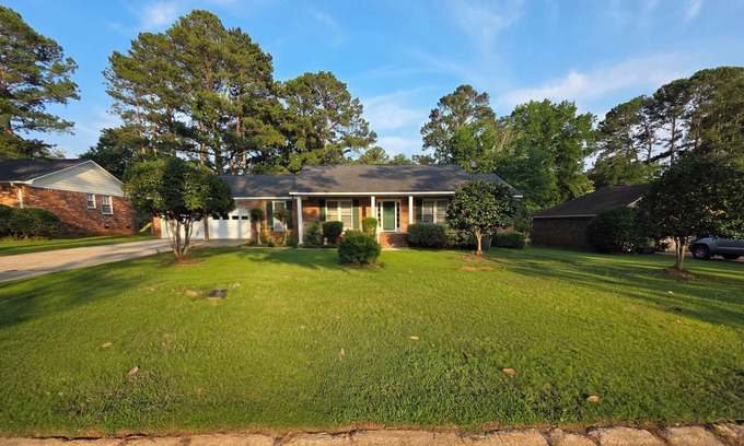 Columbia House | Charming 3-bedroom house with WiFi, AC in Columbia near Lake Murray