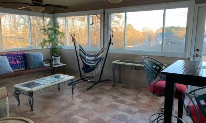 Fairview House | Charming 3-bedroom house, bedrooms rented together or separately