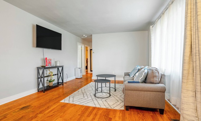 North Chesterfield House | Charming 3-bedroom house with WiFi, AC in marvelous Richmond