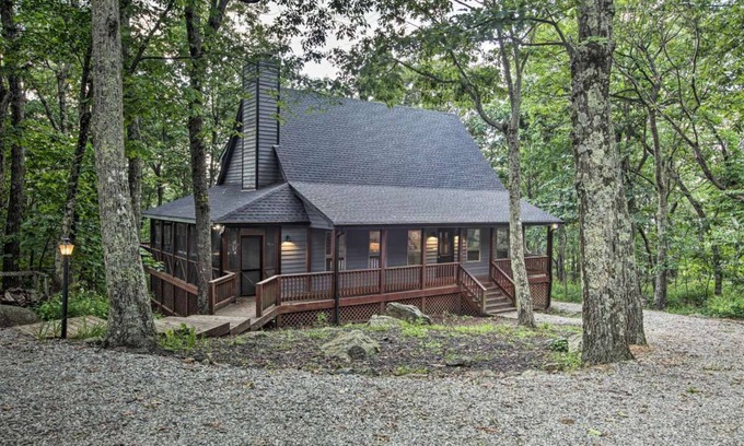 Nellysford House | Charming 3-bedroom house with hot tub and large deck