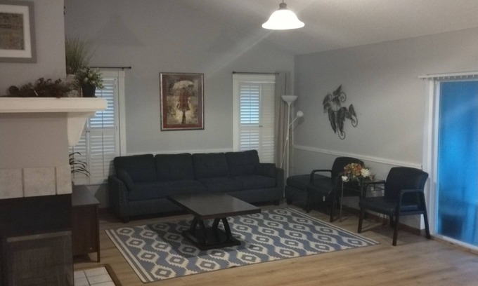 Fairvilla House | Charming 3-bedroom house with WiFi and AC in enchanting Orlando
